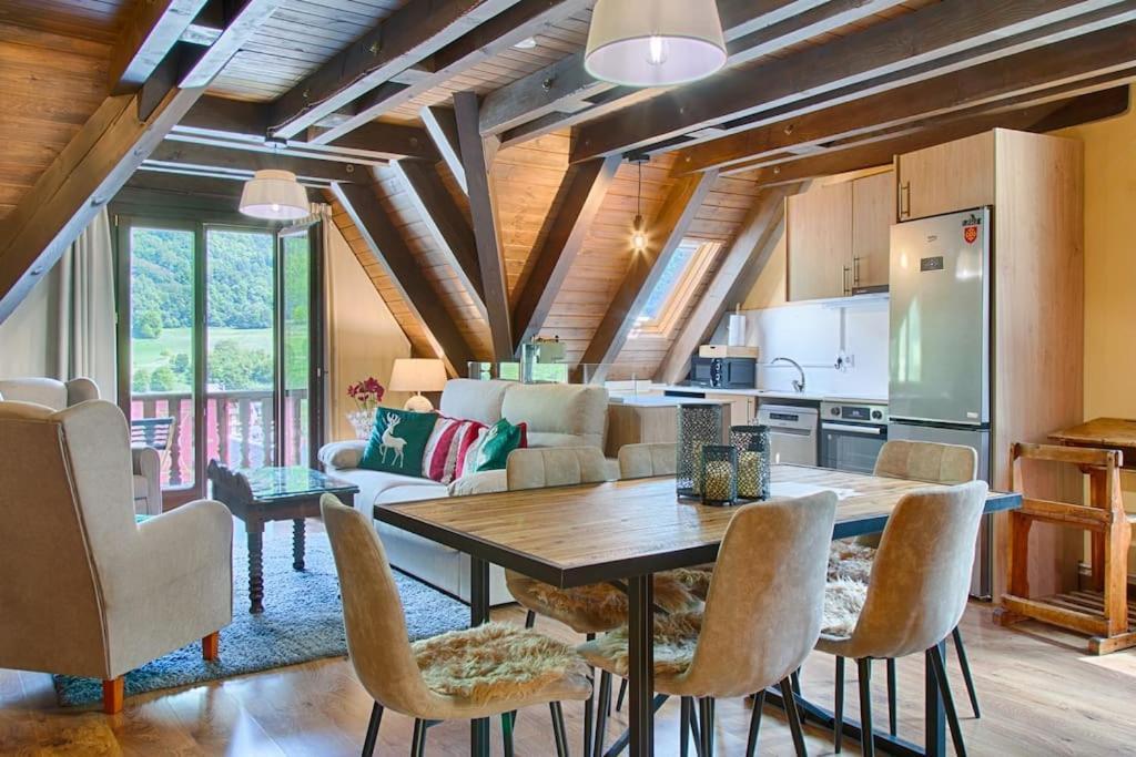 Апартаменты Saplan Real Estate Casa Izadi Боссост Экстерьер фото